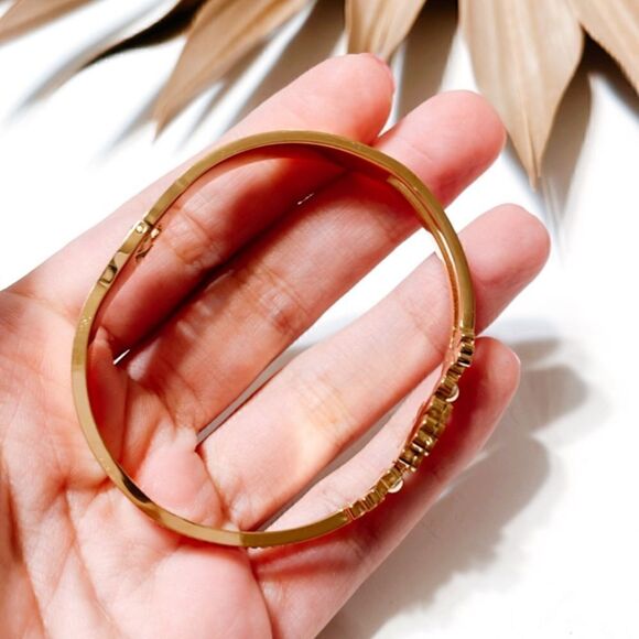 Gold diamond bangle S368 - Picture 3 of 3